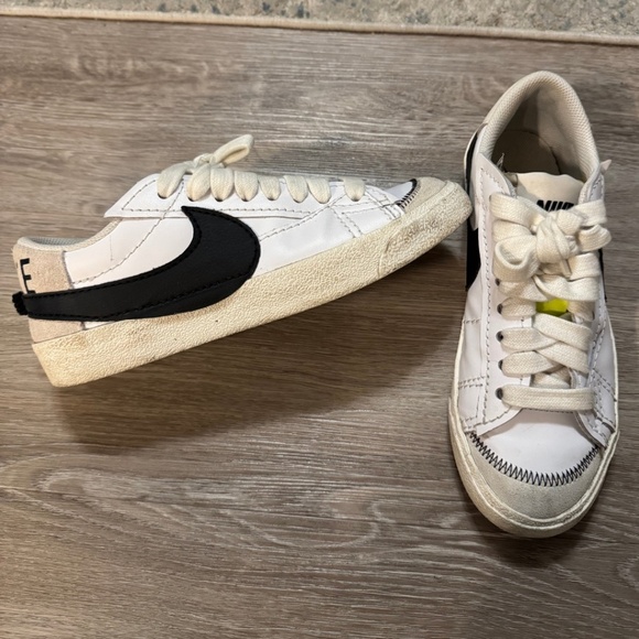 Nike Shoes - Nike Women's Low Blazer '77 Jumbo
